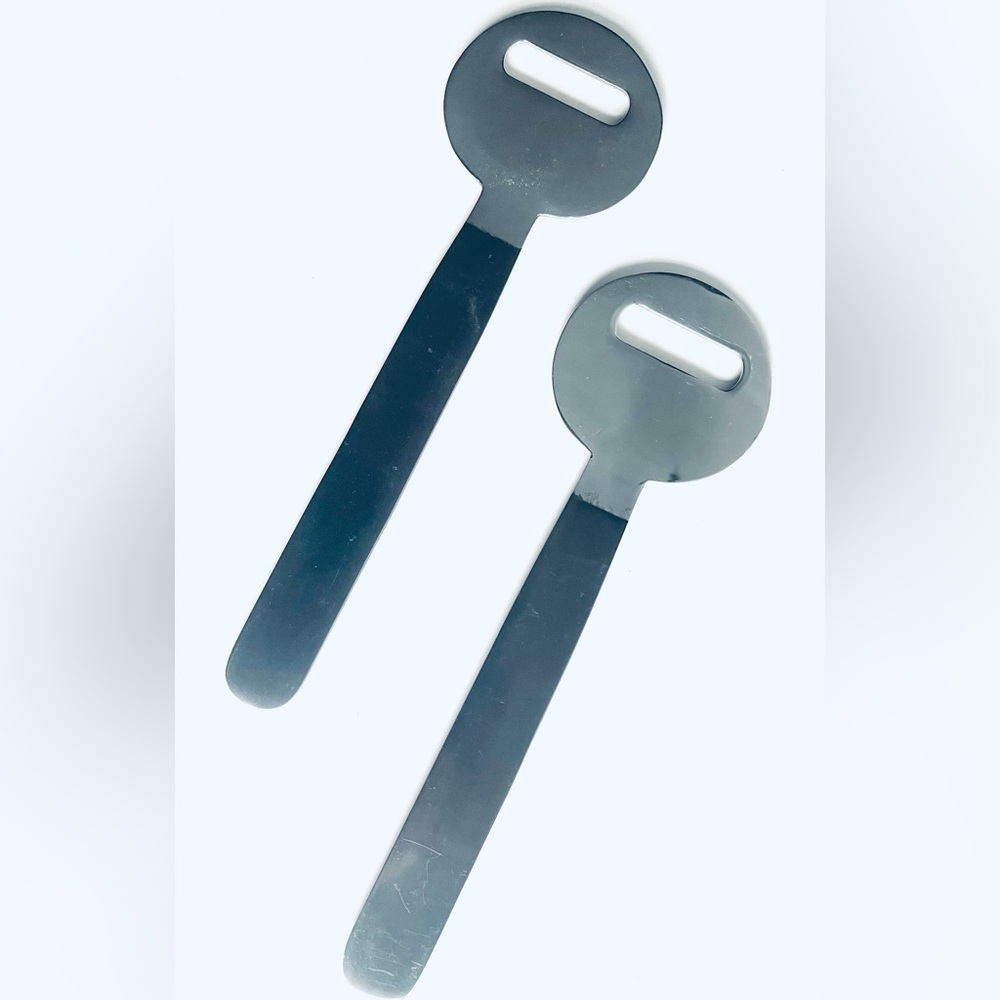 CRATE & BARREL Contemporary Chrome Bottle Opener (682-162) modern silver NEW